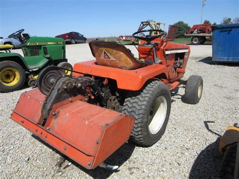 Rear Of Allis Chalmers 716 Lawn And Garden Tractor Lawn And Garden
