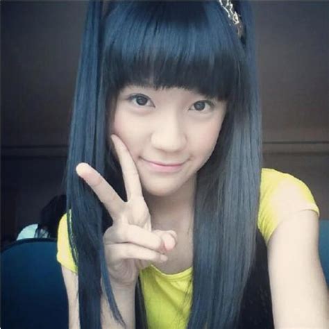 Meski dikeluarkan dari keanggotaan idol grup kesohor di indonesia beberapa waktu silam tepatnya di awal tahun 2013, yang mana ditengarai akibat menyalahi kontrak dan peraturan jkt48 yang tidak. Ilmu Nyasar: Foto Dan Biodata Cindy gulla JKT48