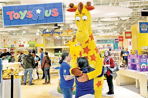 Toys R Us Closes Last Two Us Stores As Comeback Falters