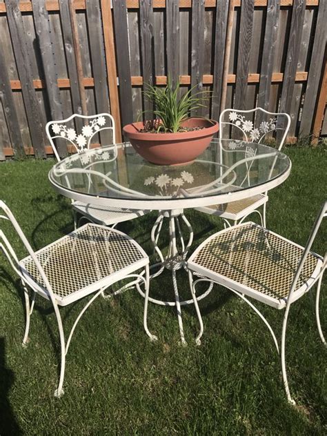 Vintage wrought iron patio furniture for sale. Vintage Woodard Daisy Bouquet Wrought Iron Patio Set for ...