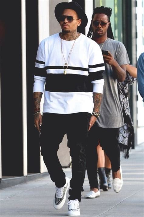 Golden Chris Brown Outfits Chris Brown Style Chris Brown Pictures