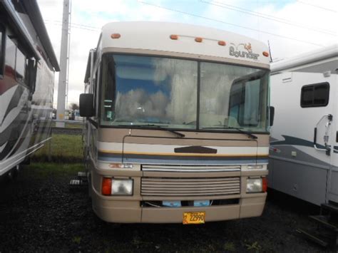 1997 Used Fleetwood Bounder 30e Class A In Oregon Or