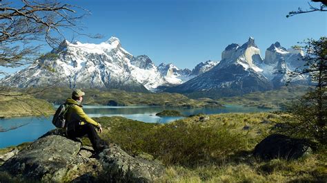 Moreover, the centre is close to refugios central and. Visitar Torres del Paine: los recorridos que hay que hacer ...