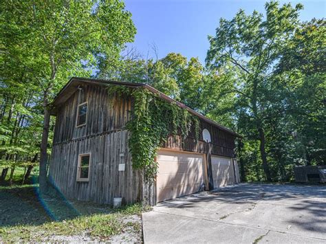 brown county log cabin land ranch auction in nashville brown county indiana 214574