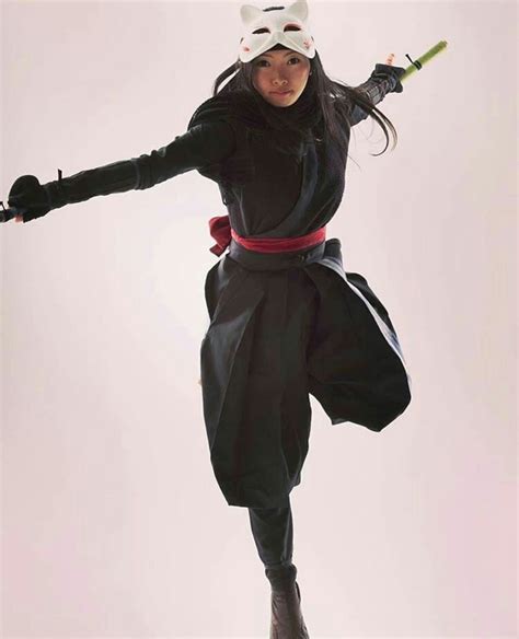 Pin By Lagoon On Kunoichi Female Ninja Japanese Fashion Running Pose