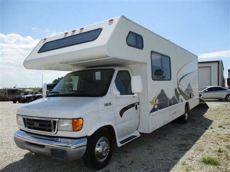 Call Now About This 2004 Thor Motor Coach Fun Mover Thor Motor