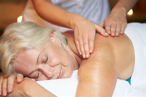 Benefits Of Geriatric Massage For Seniors Vicars School Of Massage