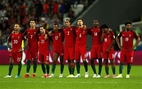 وكان العنصر الأبرز في التدريبات، إلى جانب رونالدو، برونو فرنانديز. كأس العالم 2018.. ميسي ورونالدو على رأس المهددين بالغياب ...