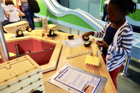 Three Things We Love About Discovery Childrens Museum Las Vegas