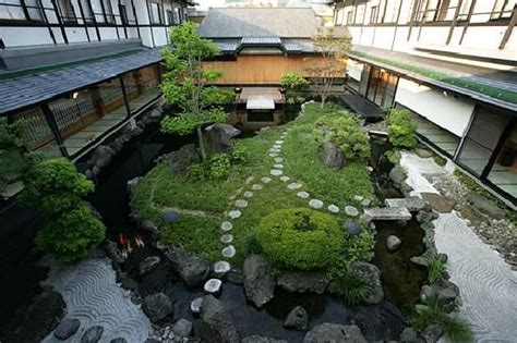 Japanese Courtyard Garden With Water And Stone Features With Images