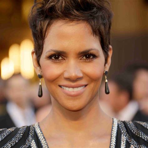 48 Classic And Cool Short Hairstyles For Older Women