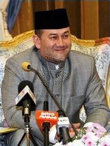 Siapa sultan muhammad v, raja termuda dalam sejarah malaysia itu? Maharum Bugis Syah (MBS): Insyallah Sultan Kelantan Akan ...