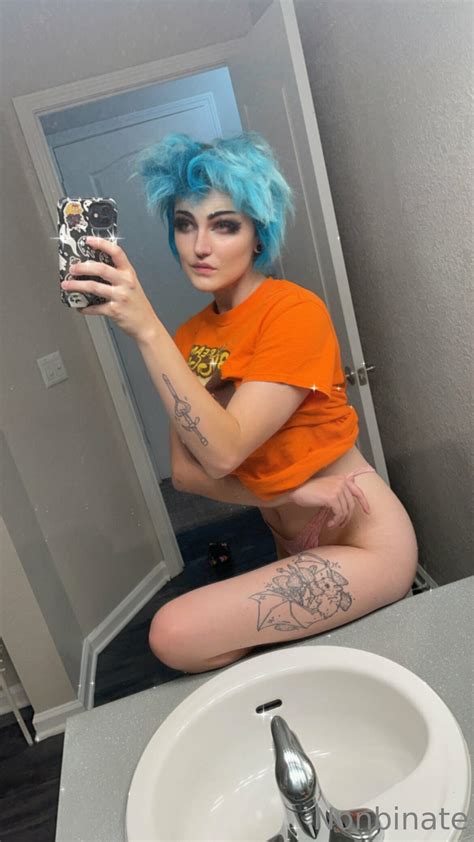 M Blackburn Nonbinate Nude Onlyfans Leaks Photos Thefappening