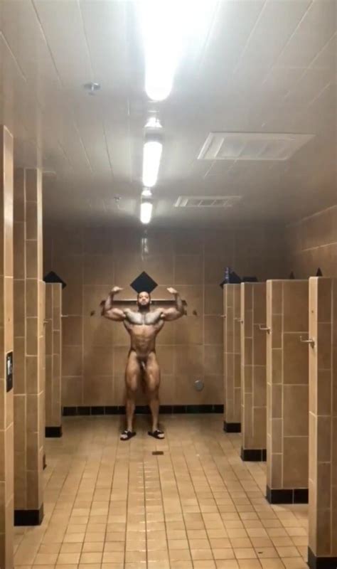 Muscle Men Nude In Locker Room