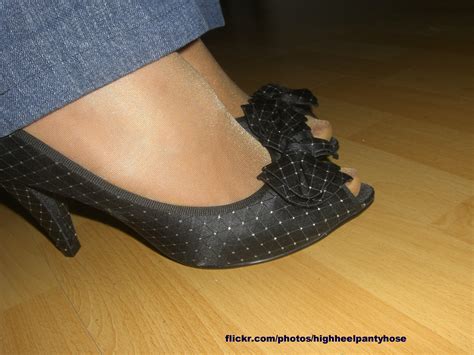 wallpaper feet shoe high toes pumps highheels skirt flats upskirt heels heel