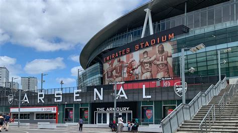 Top 5 Holiday Homes Near Arsenal Museum London Plum Guide