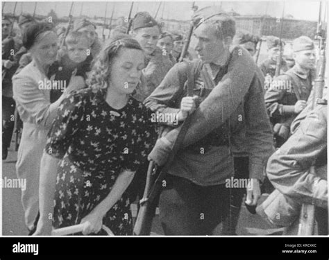 Ww2 Soldiers At Home Hi Res Stock Photography And Images Alamy