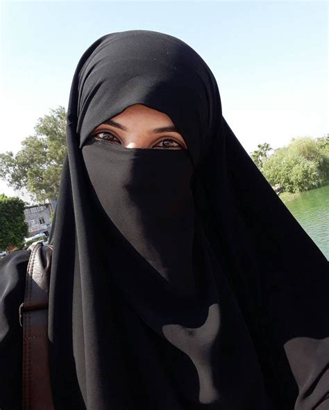 Niqabis Photo