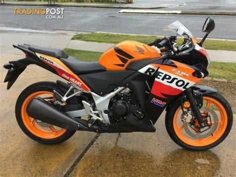 Honda continued to keep its presence in the 250cc segment by cbr 250 since 1986 till 1996 then the cbr 250 was forgotten by the company but not by the enthusiasts, the absence of honda and deficiency of japanese bikes in this segment, in turn. 2013-Honda-CBR250R-250CC-Repsol