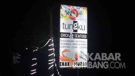Rm kebon rojo nganjuk : Unik dan Maknyus, Sensasi Seafood Royokan di Warung Tungku ...