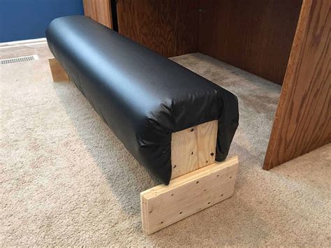 Do you know you can make money playing your favourite computer become a computer game tester and you can make money and play computer games at the same. Foot Rest under Computer Desk • Pallet Ideas • 1001 Pallets