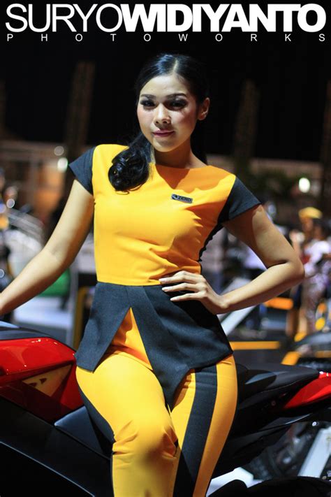 Suryowidiyanto Photoworks Foto Hot Spg Cantik Gelaran Iims Indonesian