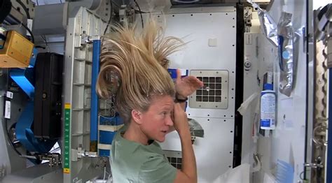 Wash Long Hair In Space Astronaut Karen Nyberg Demonstrates How To