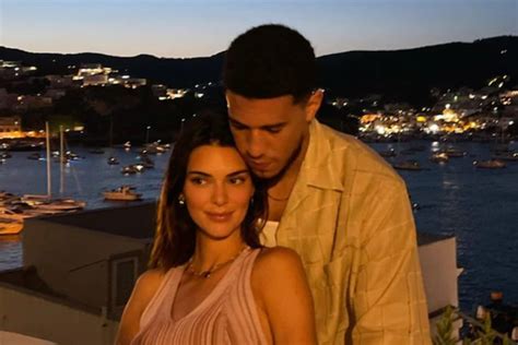 Kendall Jenner Shares Racy Nude Photo Following Devin Booker Breakup Pic