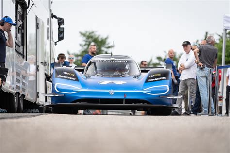 Volkswagen Idr Sets New Electric Record On The Nürburgring Helix Uk