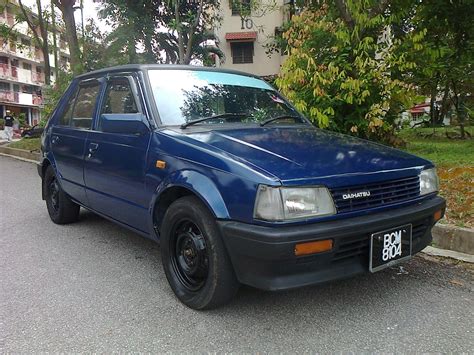 Daihatsu charade hatchback 1984 g11 steering wheel cowlings $20 heater box $25 steering wheel $40 taillights $40ea complete dash assembly $80 instrument cluster with tacko $50 indicator wiper switch $45 front bumper with support panel $95 bonnet $75 steering column $50 front cloth seats from 4door model in vgc $100 pair. Kota Damansara Used Car: Daihatsu Charade G11 (M) -87 ( SOLD )