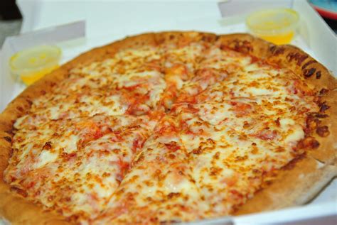 Food Health Reviews: Papa John's Pizza now in Manila