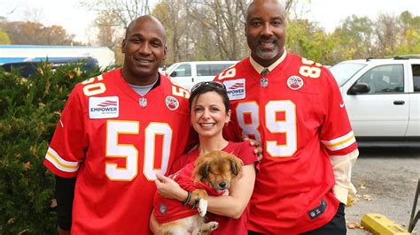 Services affordable care clinic our affordable care clinic is the only veterinary clinic operated by an animal welfare organization in kansas city that is open to the public. Photo Gallery: Kansas City Chiefs visit KC Pet Project