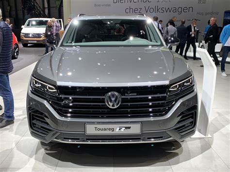 This is the most powerful diesel engine ever to be fitted to a volkswagen. Volkswagen Touareg V8 TDI : inattendu - En direct du Salon ...