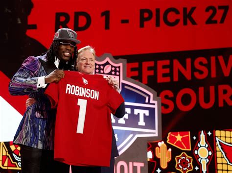 Cardinals shore up defensive line with No. 27 pick