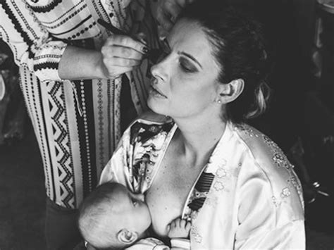 This Stunning Photo Shows A Bride Breastfeeding On Her Wedding Day Self