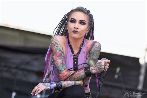 lena scissorhands infected rain na masters of rock 2018 rock y metal women of rock metal girl