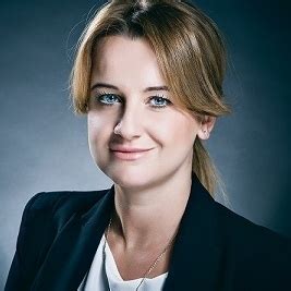 Fundadora e primeira presidenta do instituto questão de ciência. Anna Natalia Pasternak - Brands Management Senior ...