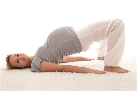 Yoga Para Embarazadas Conoce Sus Beneficios Tu Mejor Versión