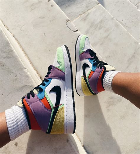 Sneakers Release Air Jordan 1 Mid Lightbulb Multicolor