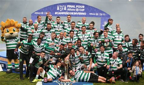 A federação portuguesa de futebol (fpf) anunciou que a final da edição 2020/21 da taça de portugal, marcada para coimbra, em 23 de maio, não vai começar às 21h00, mas às 20h30. Till I Collapse | A Tasca do Cherba