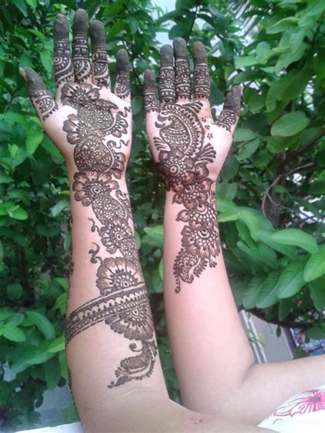 During indian weddings we can find many guests, great decorations, amazing food and great. Beautiful Latest Simple Arabic Pakistani Indian Bridal Girl Mehndi Designs.: Indian bridal ...