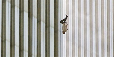 La Storia Di The Falling Man La Foto Simbolo Dell11 Settembre Wired