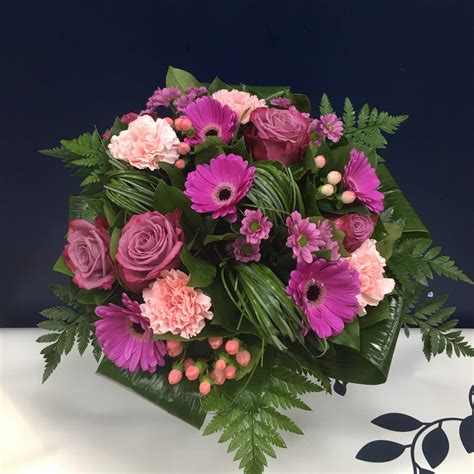 © monceau fleurs · aviso legal, privacidad, uso de cookies, condiciones generales y términos y condiciones · programación ziddea. Bouquet Nonneville | Monceau Fleurs