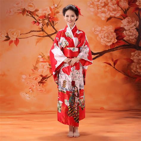 Traditional Chinese Kimono dress Le maniche larghe simboleggiano la generosità Más Kimono