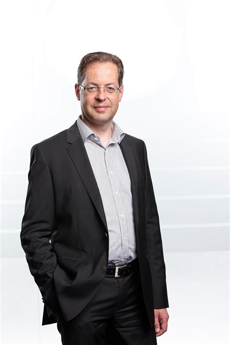 Ein exzerpt ist eine literatur. Oliver Stock verlässt das Handelsblatt, Jochen Bohle ...