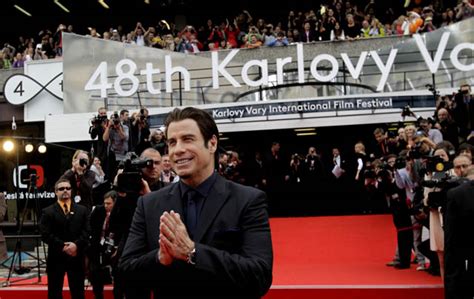 Mezinárodní filmový festival karlovy vary se po loňské nucené přestávce vrací na scénu. Travolta dorazil do Varů stylově a s úsměvem. Organizace ...