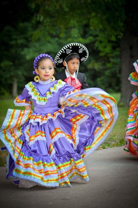 Neomexicanismos Ballet Folklorico Mexican Culture Mexican Dresses