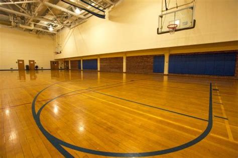 A basketball court can provide you, your family, school, and community with an opportunity to come together and enjoy playing a fun sport. Florida Gym Basketball Courts | recsports.ufl.edu