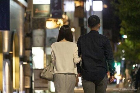 なぜ夫以外の男性に惹かれてしまうのか不倫をくり返す妻たちの告白 サンキュ