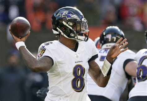 Baltimore Ravens Lamar Jackson Explode For 2 Tds Vs Browns Before